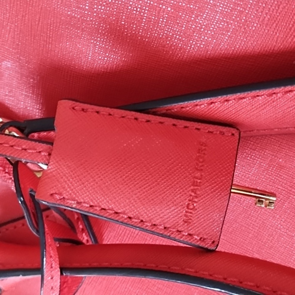 Michael Kors Red Large Hamilton Lock Tote Hobo Bag - Picture 6 of 14